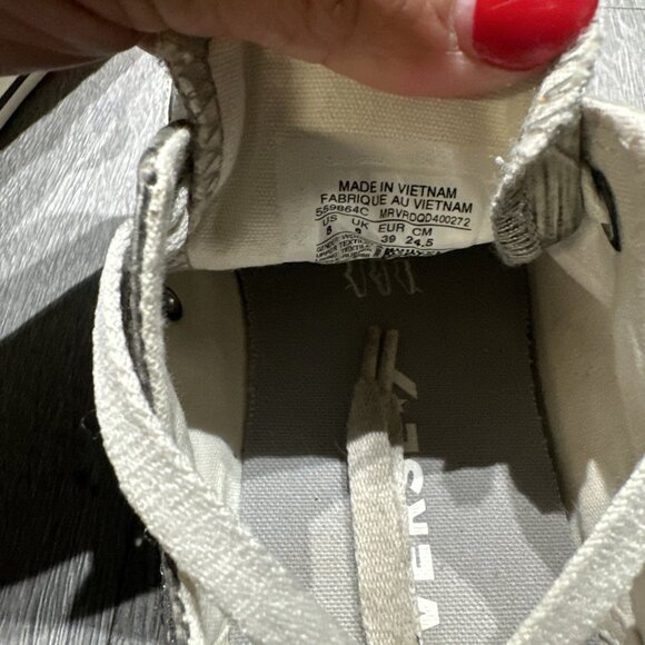 Converse Chuck Taylor All Star Women’s Satin Floral OX 559864C Low Shoes Size 8 - Picture 9 of 9